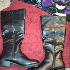 Black Women's Shin High Boots - 8
